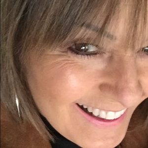 Meet your Posher, Yolanda